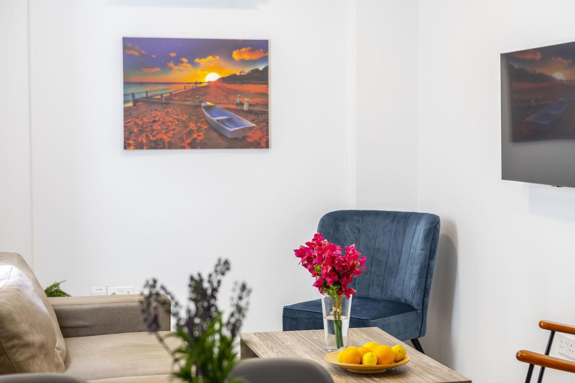 C-Premium Apts 100M From Beach And City Centre Larnaca Luaran gambar