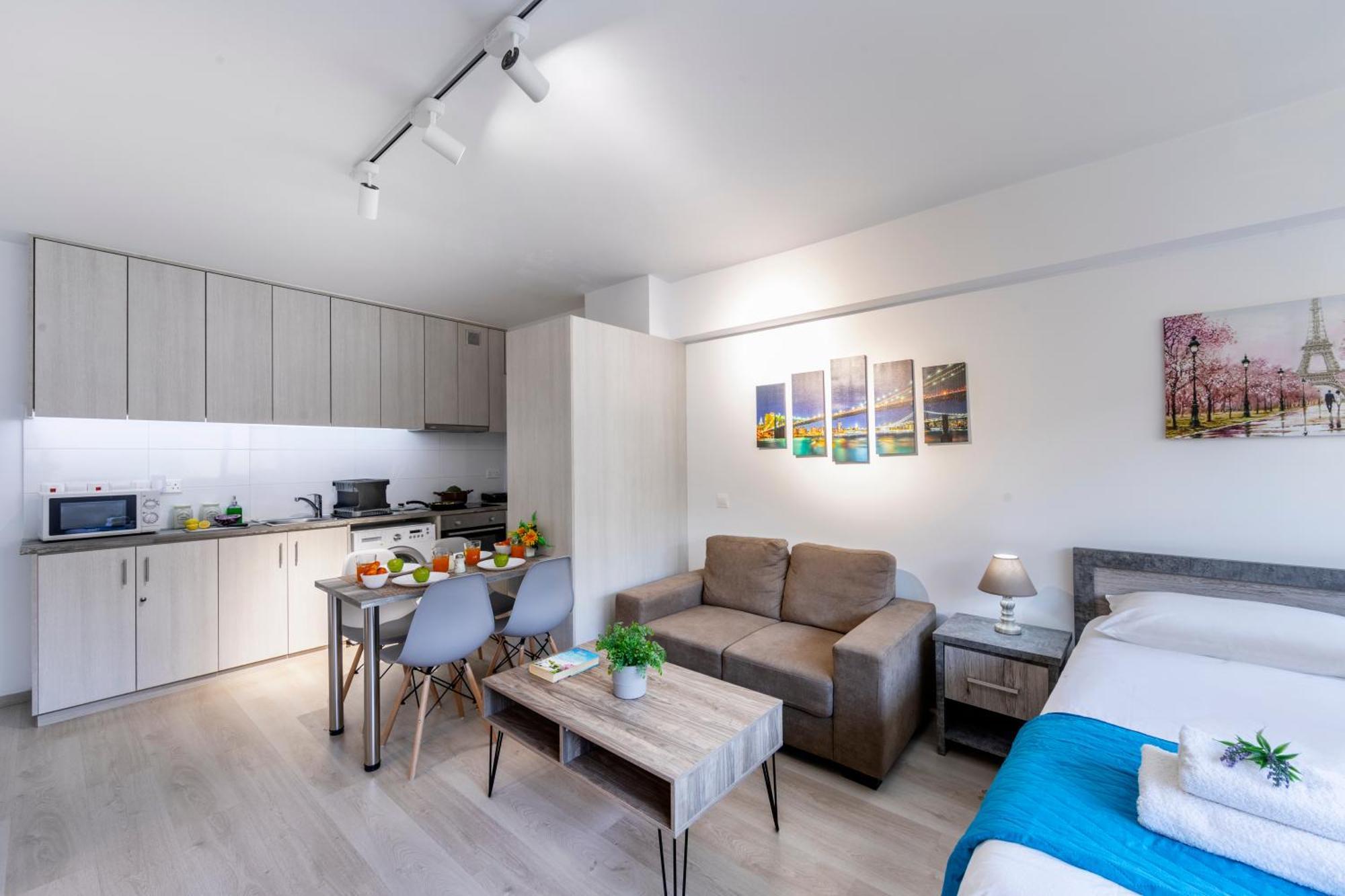 C-Premium Apts 100M From Beach And City Centre Larnaca Luaran gambar