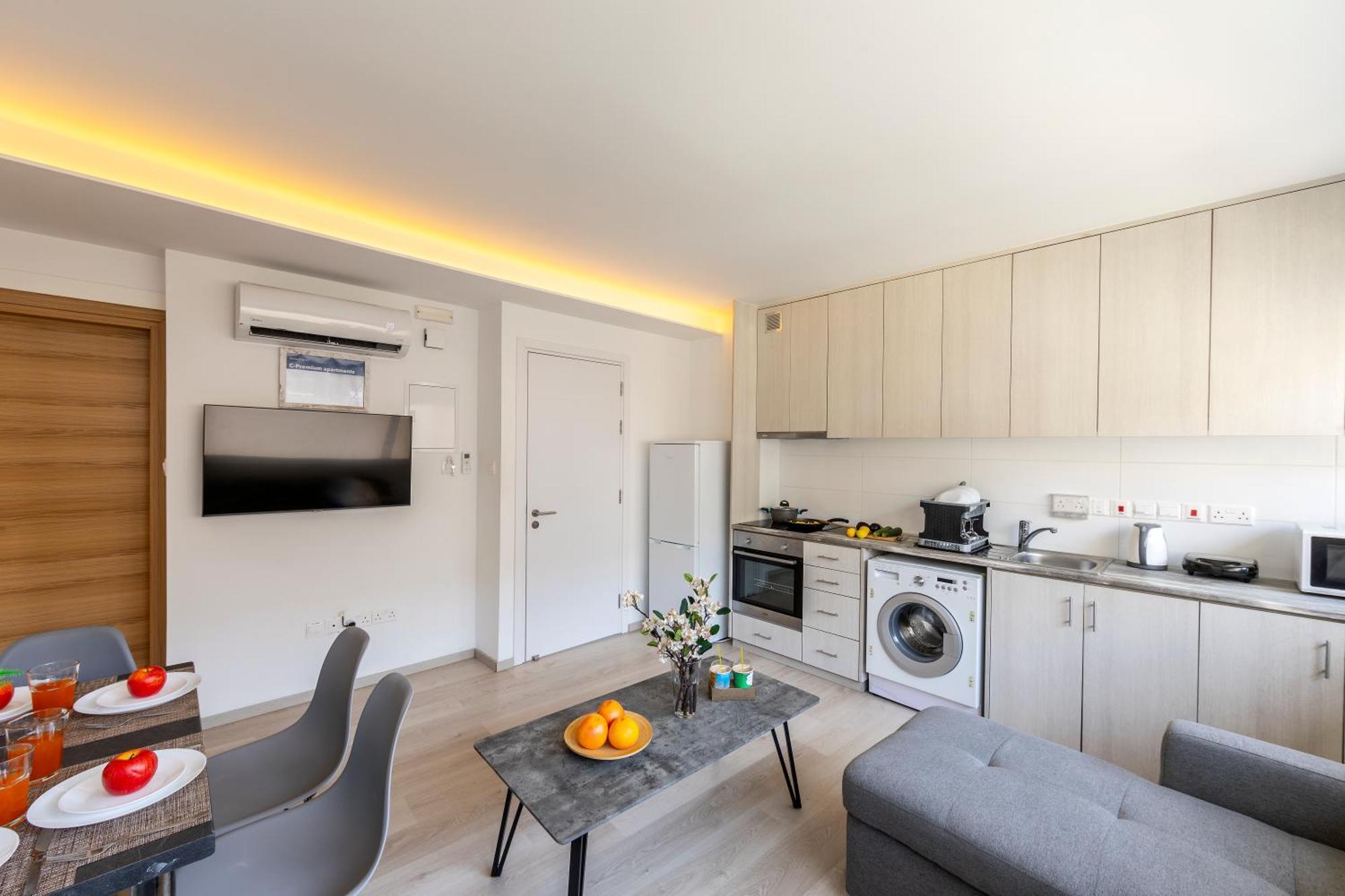 C-Premium Apts 100M From Beach And City Centre Larnaca Luaran gambar