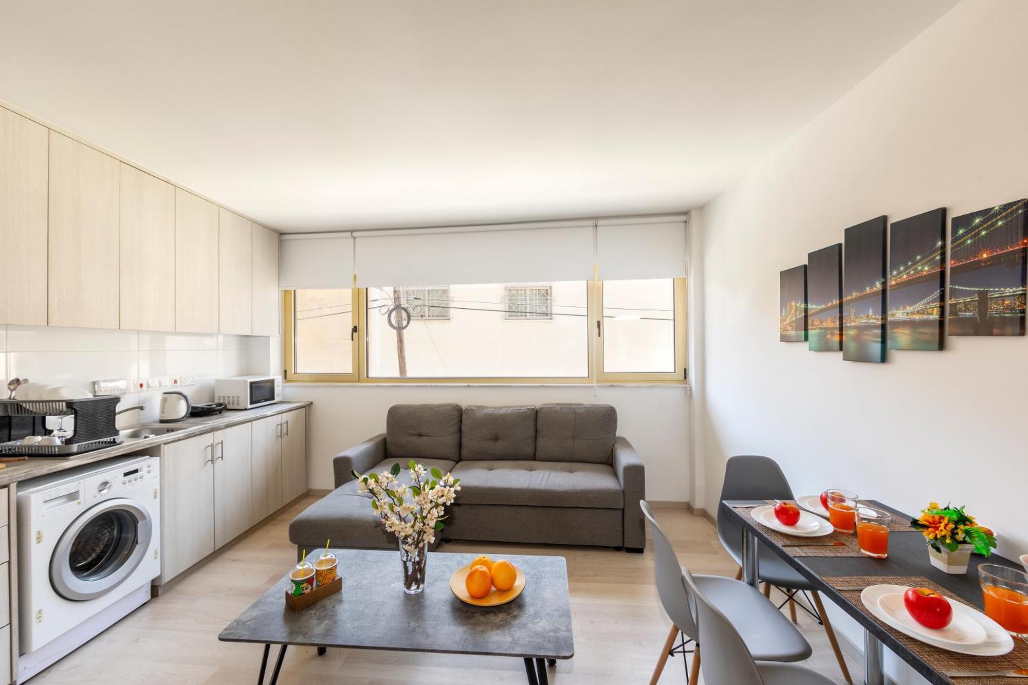 C-Premium Apts 100M From Beach And City Centre Larnaca Luaran gambar