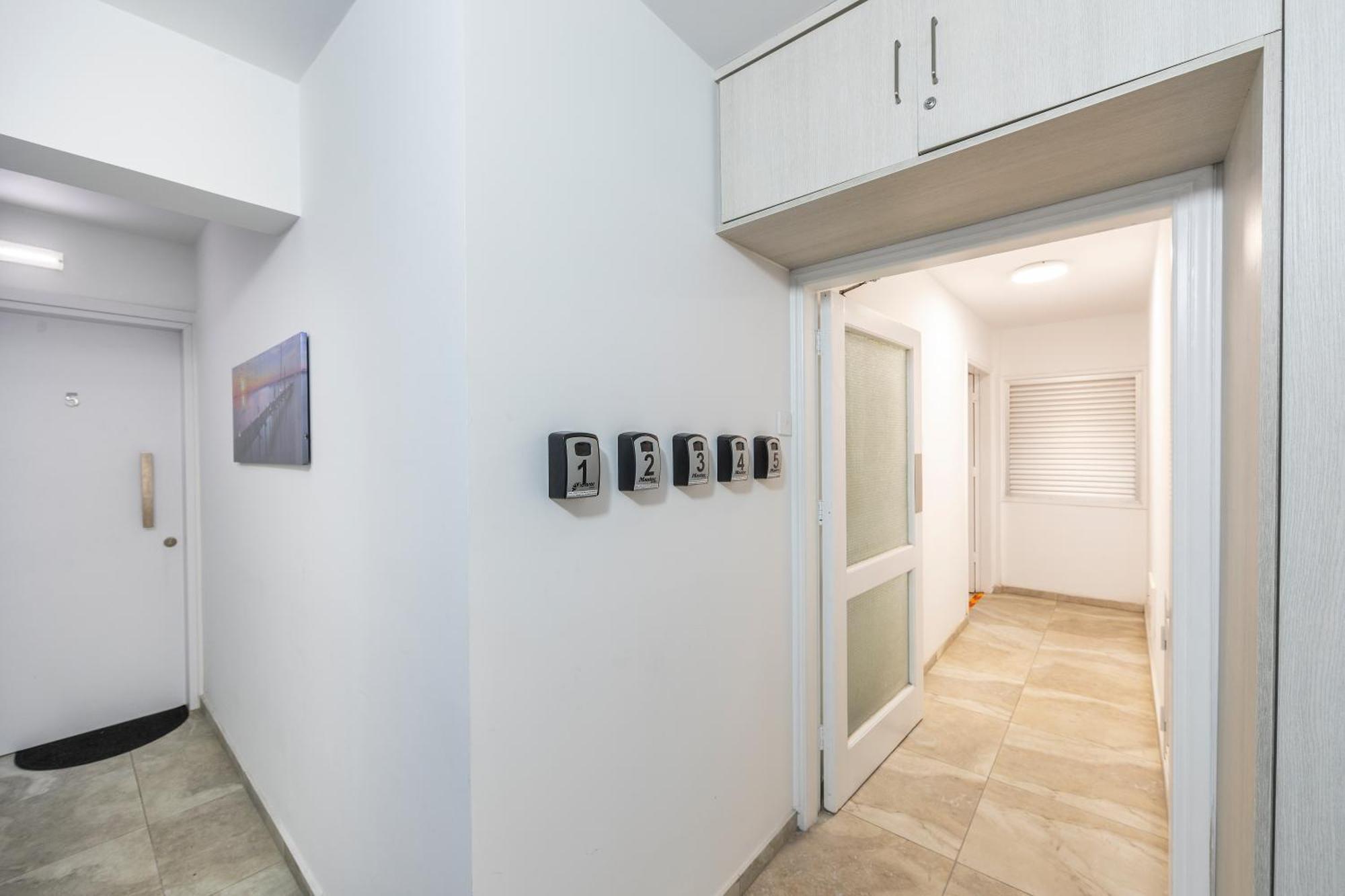 C-Premium Apts 100M From Beach And City Centre Larnaca Luaran gambar