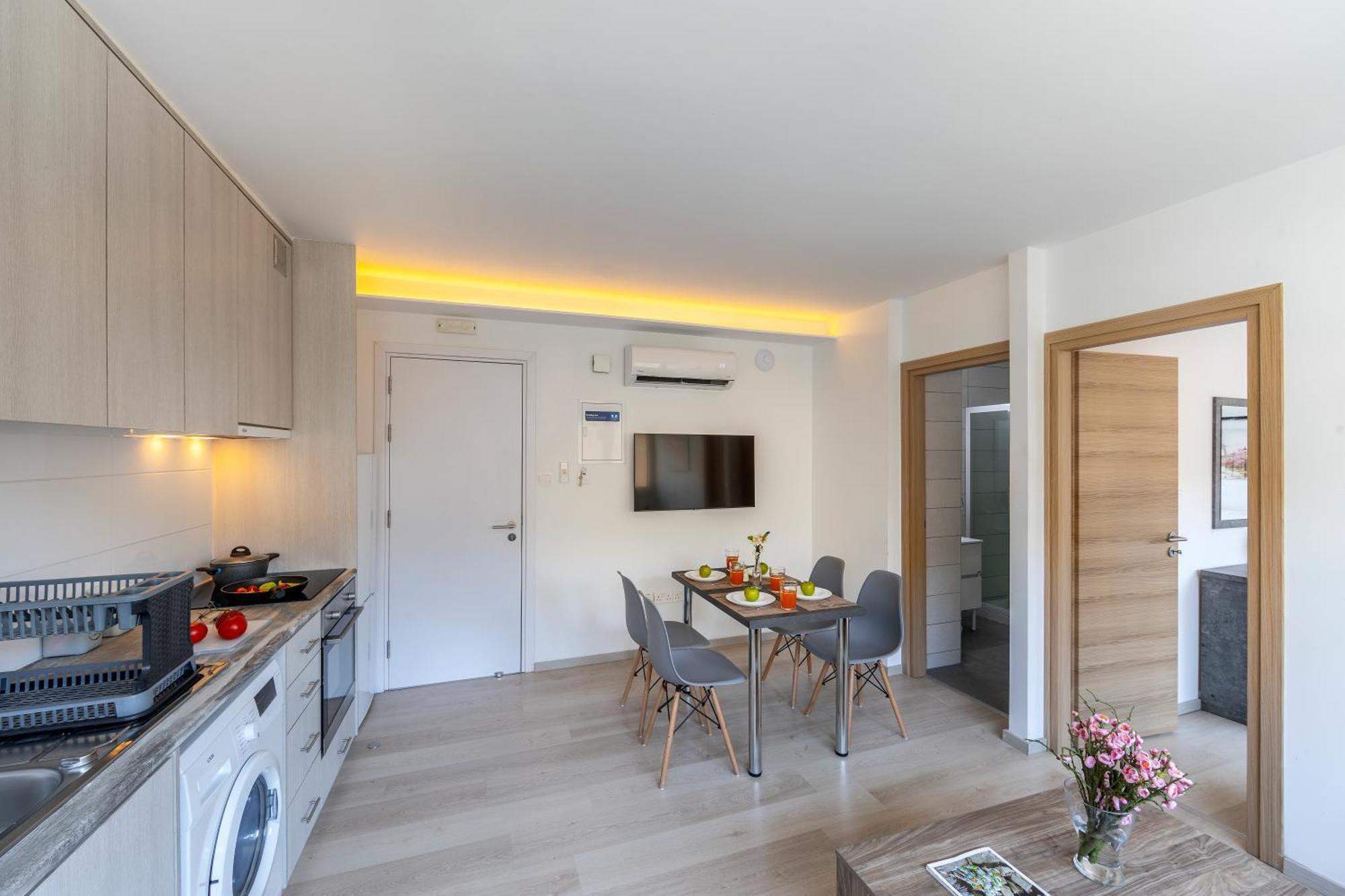 C-Premium Apts 100M From Beach And City Centre Larnaca Luaran gambar